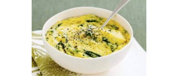 Recepte: kukurūzas mannas (polenta) biezputra ar fetas sieru un spinātiem